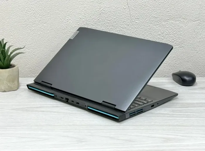 Ігровий ноутбук Б-клас Lenovo IdeaPad Gaming 3 15ARH7 / 15.6" (1920x1080) IPS / AMD Ryzen 5 6600H (6 (12) ядер по 3.3 - 4.5 GHz) / 16 GB DDR5 / 512 GB SSD M.2 / nVidia GeForce RTX 3050, 4 GB GDDR6, 128-bit / WebCam / Win 11 Home б/в - зображення 7