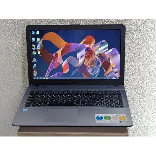 Ноутбук Б-клас Asus VivoBook X541U / 15.6" (1366x768) TN / Intel Core i5-7200U (2 (4) ядра по 2.5 - 3.1 GHz) / 12 GB DDR3 / 128 GB SSD / Intel HD Graphics 520 / WebCam б/в - зображення 2