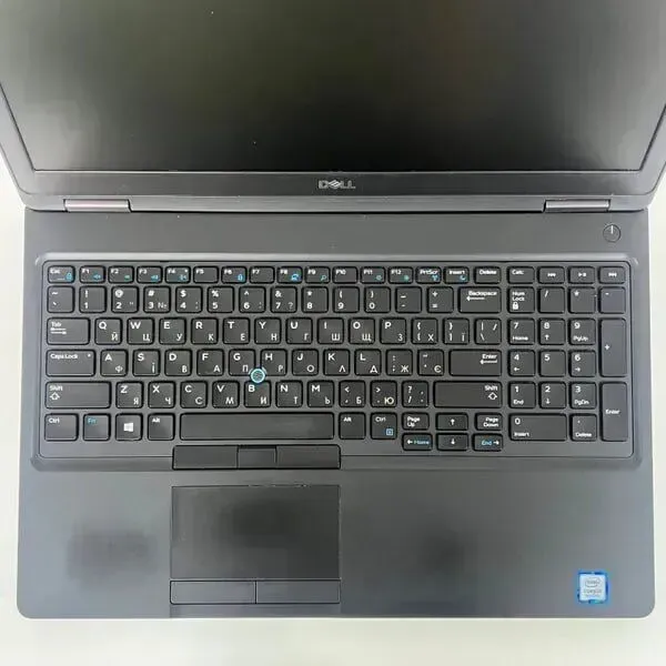 Ноутбук Б-клас Dell Latitude 5591 / 15.6" (1366x768) TN / Intel Core i7-8850H (6 (12) ядра по 2.6 - 4.3 GHz) / 16 GB DDR4 / 256 GB SSD / Intel UHD Graphics 630 / WebCam / HDMI б/в - зображення 3
