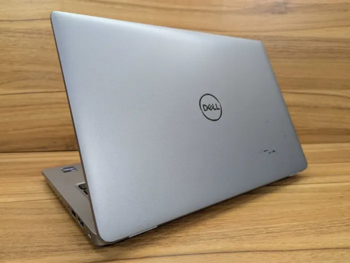 Ультрабук Dell Latitude 5440 / 14" (1920x1080) IPS / Intel Core i7-1355U (10 (12) ядер по 3.7 - 5.0 GHz) / 16 GB DDR4 / 512 GB SSD / Intel Iris Xe Graphics / WebCam / HDMI / Windows 11 б/в - зображення 7
