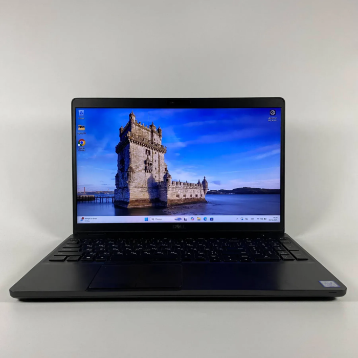 Ультрабук Б-клас Dell Latitude 5500 / 15.6" (1366x768) TN / Intel Core i5-8365U (4 (8) ядра по 1.6 - 4.1 GHz) / 16 GB DDR4 / 256 GB SSD / Intel UHD Graphics / WebCam / SIM / HDMI б/в - изображение 2
