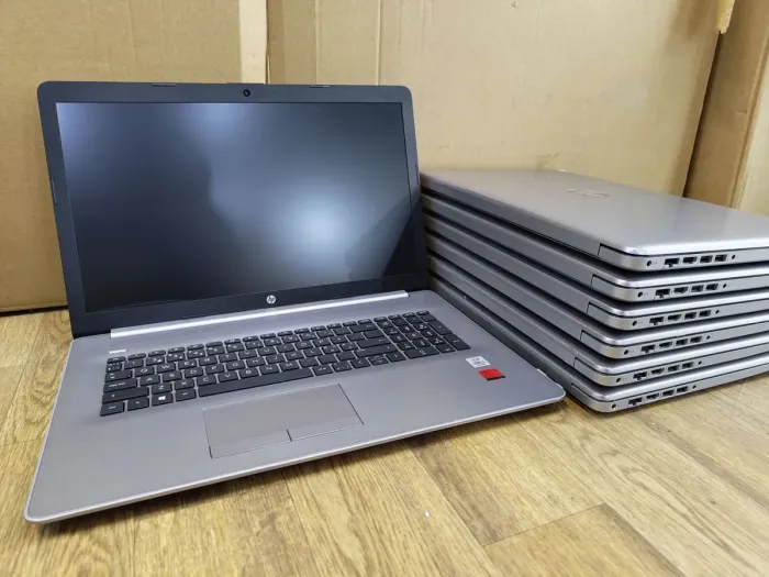 Ноутбук HP ProBook 470 G7 / 17.3" (1920x1080) IPS / Intel Core i5-10210U (4 (8) ядра по 1.6 - 4.2 GHz) / 16 GB DDR4 / 240 GB SSD / AMD Radeon R7 M440, 2 GB GDDR5, 64-bit / WebCam б/в - зображення 5