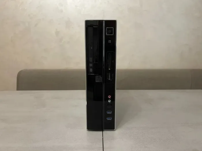 Комп'ютер Б-клас Digitec Trivium SFF / Intel Core i5-4460 (4 ядра по 3.2 - 3.4 GHz) / 16 GB DDR3 / 240 GB SSD / AMD Radeon HD 7500, 1 GB GDDR5, 128-bit / DVD-RW б/в - зображення 2