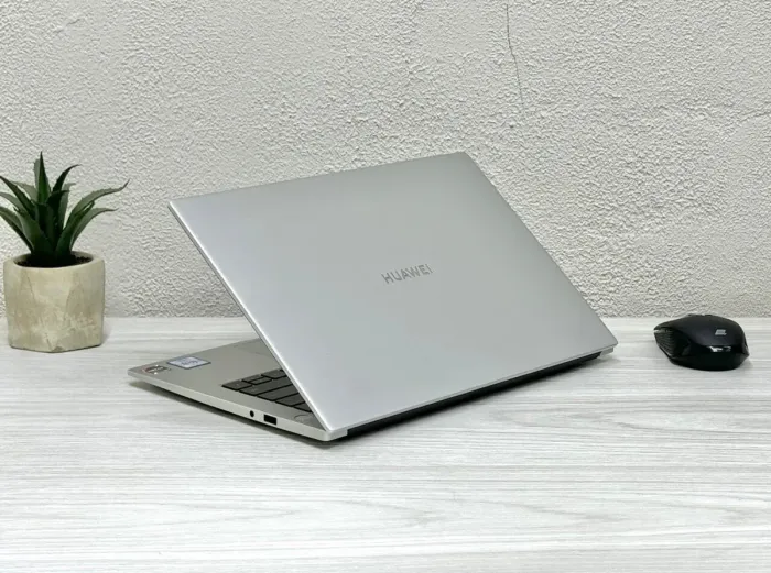 Ультрабук Huawei MateBook D 14 / 14" (1920x1080) IPS / AMD Ryzen 7 3700U (4 (8) ядра по 2.3 - 4.0 GHz) / 8 GB DDR4 / 512 GB SSD M.2 / AMD Radeon RX Vega 10 Graphics / Win 11 Home б/в - зображення 8