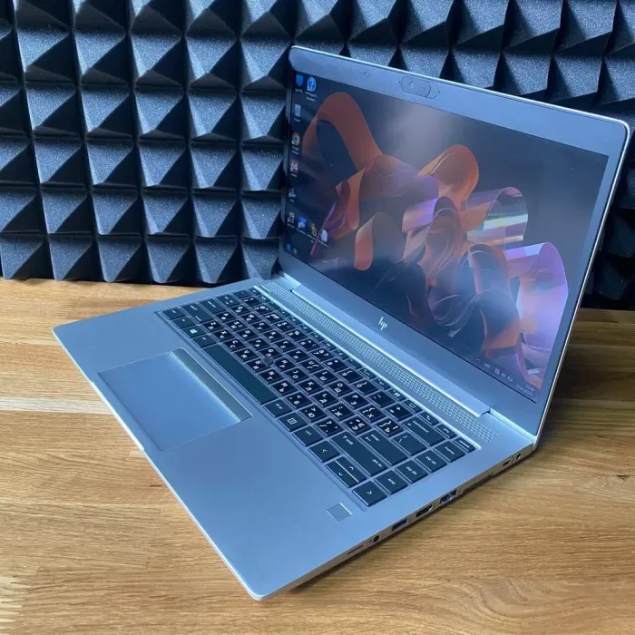 Ультрабук HP EliteBook 745 G6 / 14" (1920x1080) TN / AMD Ryzen 3 Pro 3300U (4 ядра по 2.1 - 3.5 GHz) / 16 GB DDR4 / 256 GB SSD / AMD Radeon RX Vega 6 Graphics / WebCam б/в - зображення 4