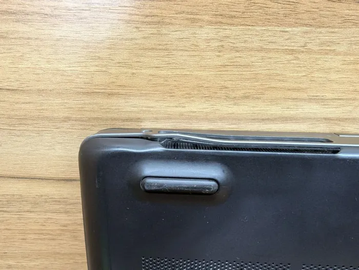 Мобільна робоча станція Б-клас Dell Precision 7710 / 17.3" (1920x1080) IPS / Intel Xeon E3-1535M v5 (4 (8) ядра по 2.9 - 3.8 GHz) / 32 GB DDR4 / 512 GB SSD / nVidia Quadro M5000M, 8 GB GDDR5, 256-bit / WebCam / Windows 10 б/в - зображення 3