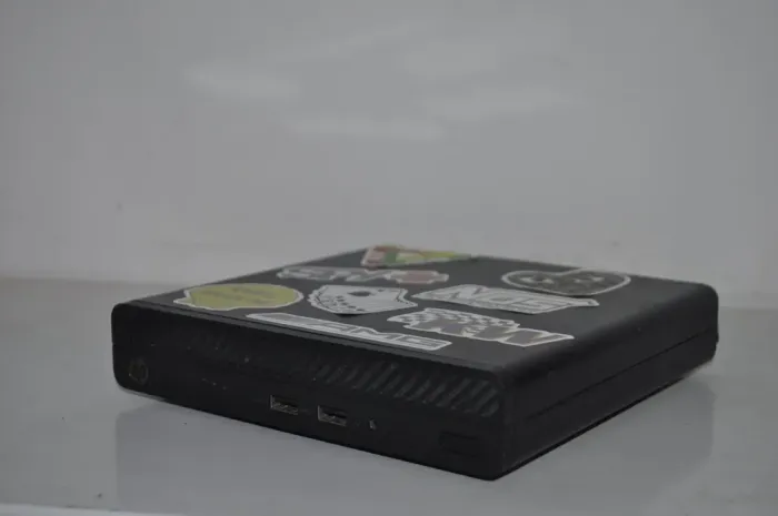 Неттоп Б-клас HP 260 G3 Desktop Mini PC USFF / Intel Core i3-7130U (2 (4) ядра по 2,7 ГГц) / 8 ГБ DDR4 / 240 ГБ SSD M.2 / Intel HD Graphics 620 / Блок живлення б/в - зображення 4