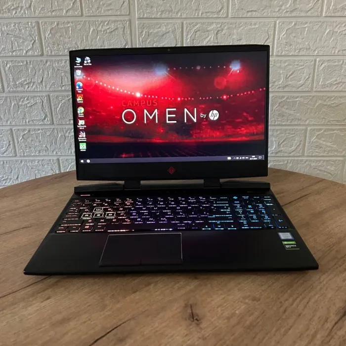 Ігровий ноутбук HP Omen 15-dc1079wm / 15.6" (1920x1080) IPS / Intel Core i7-9750H (6 (12) ядер по 2.6 - 4.5 GHz) / 16 GB DDR4 / 512 GB SSD / nVidia GeForce RTX 2070 Max-Q, 8 GB GDDR6, 256-bit / WebCam б/в - зображення 2