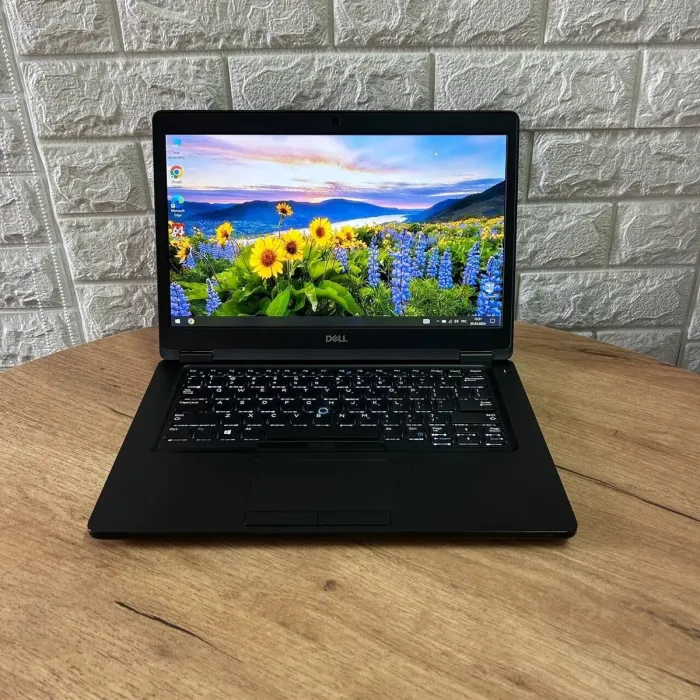 Ноутбук Б-клас Dell Latitude 5495 / 14" (1920x1080) IPS / AMD Ryzen 5 PRO 2500U (4 (8) ядра по 2.0 - 3.6 GHz) / 8 GB DDR4 / 480 GB SSD / AMD Radeon Vega 8 Graphics / WebCam б/в - зображення 2