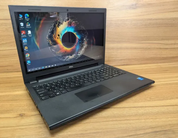 Ноутбук Dell Inspiron 15-3543 / 15.6" (1366x768) TN Touch / Intel Core i3-5005U (2 (4) ядра по 2.0 GHz) / 8 GB DDR3 / 240 GB SSD / Intel HD Graphics 5500 / WebCam / HDMI / Windows 10 б/в - зображення 4