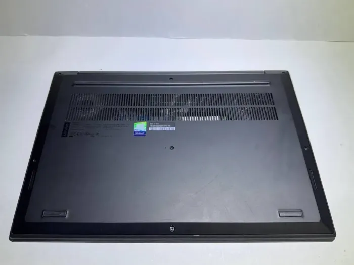 Мобільна робоча станція Lenovo ThinkPad P1 Gen1 / 15.6" (3840x2160) IPS Touch / Intel Xeon E-2176M (6 (12) ядер по 2,7 - 4,4 ГГц) / 32 ГБ DDR4 / 256 ГБ SSD + 256 ГБ SSD / nVidia Quadro P2000, 4 ГБ GDDR5, 128-біт / WebCam / Windows 10 б/в - зображення 4