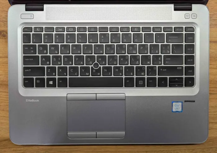 Ультрабук HP EliteBook 840 G4 / 14" (1920x1080) IPS Touch / Intel Core i7-7500U (2 (4) ядра по 2.7 - 3.5 GHz) / 16 GB DDR4 / 480 GB SSD / Intel HD Graphics 620 / WebCam / Fingerprint / Windows 10 б/в - зображення 3