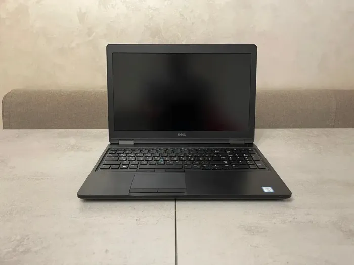Ігровий ноутбук Dell Latitude 5580 / 15.6" IPS / Intel Core i5-6440HQ (4 ядра по 2.6-3.5 GHz) / 16GB DDR4 / 256GB SSD M.2 / GeForce 940MX, 2GB GDDR5, 64-bit / HDMI б/в - зображення 5