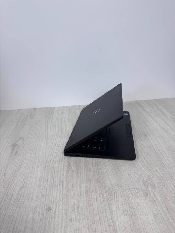 Ультрабук Dell Latitude 5480 / 14" (1920x1080) IPS / Intel Core i5-7200U (2 (4) ядра по 2.5 - 3.1 GHz) / 8 GB DDR4 / 120 GB SSD / Intel HD Graphics 620 / WebCam б/в - зображення 6