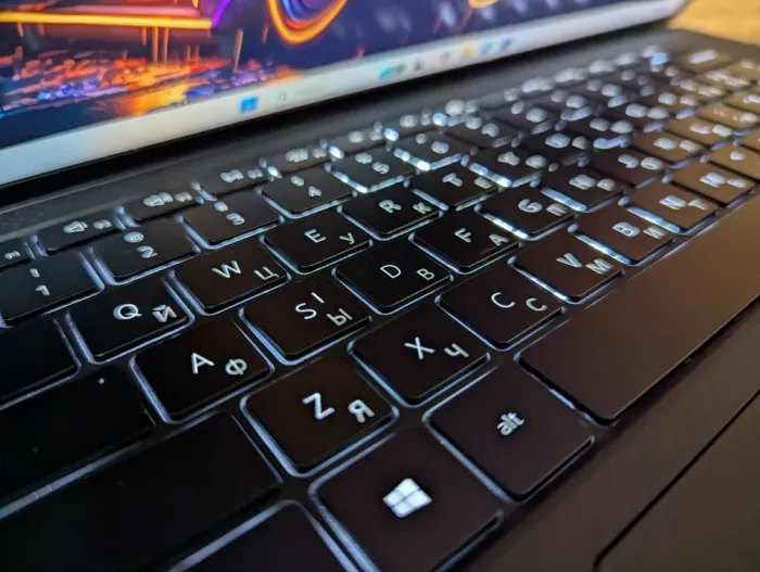 Мобільна робоча станція Dell Precision 5560 / 15,6" (1920x1080) IPS / Intel Core i7-11850H (8 (16) ядер по 2,5 - 4,8 ГГц) / 32 ГБ DDR4 / 512 ГБ SSD / nVidia Quadro T1200, 4 ГБ GDDR6, 128-біт / WebCam / TouchID / Windows 11 б/в - зображення 6