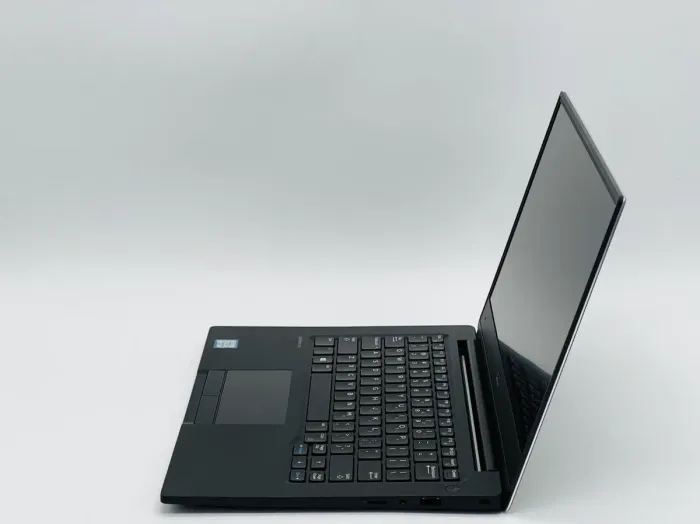 Ультрабук Dell Latitude 7370 / 13.3" (1920x1080) IPS / Intel Core m5-6Y54 (2 (4) ядра по 1.1 - 2.7 GHz) / 8 GB DDR3 / 240 GB SSD / Intel HD Graphics 515 / WebCam б/в - зображення 4