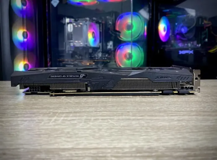 Дискретна відеокарта Asus ROG Strix GeForce GTX 1070 Gaming OC, 8 GB GDDR5, 256-bit / 1x DVI, 2x HDMI, 2x DisplayPort / (ROG-STRIX-GTX1070-O8G-GAMING) б/в - зображення 4