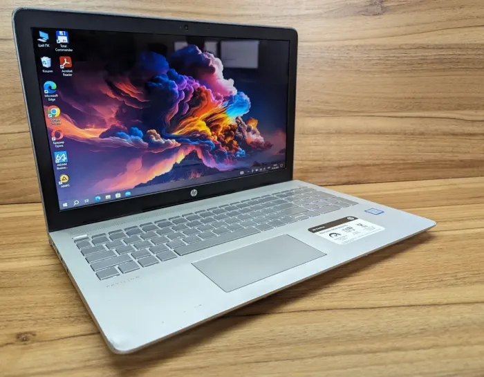 Ноутбук Б-клас HP Pavilion 15-cc123c / 15.6" (1366x768) TN Touch / Intel Core i5-8250U (4 (8) ядра по 1.6 - 3.4 GHz) / 8 GB DDR4 / 240 GB SSD / Intel HD Graphics 620 / WebCam / Windows 10 б/в - зображення 5