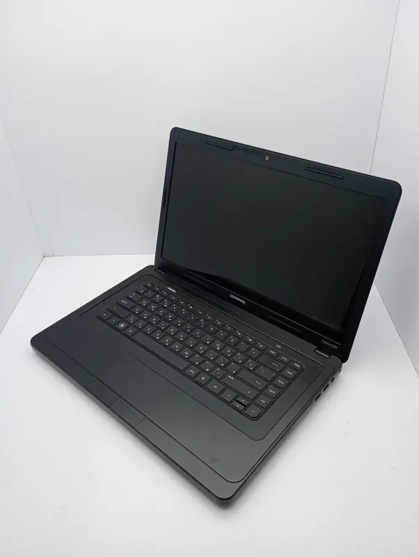 Ноутбук HP Compag CQ57 / 15.6" (1366x768) TN / Intel Core i3-2330M (2 (4) ядра по 2.2 GHz) / 6 GB DDR3 / 500 GB HDD / Intel HD Graphics 3000 / WebCam б/в - зображення 4
