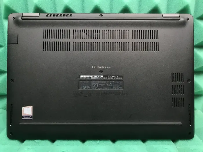 Ультрабук Б-клас Dell Latitude 5300 / 13.3" (1920x1080) IPS / Intel Core i5-8365U (4 (8) ядра по 1.6 - 4.1 GHz) / 8 GB DDR4 / 256 GB SSD M.2 / Intel UHD Graphics 620 / WebCam / USB 3.1 / HDMI / Windows 10 б/в - зображення 9