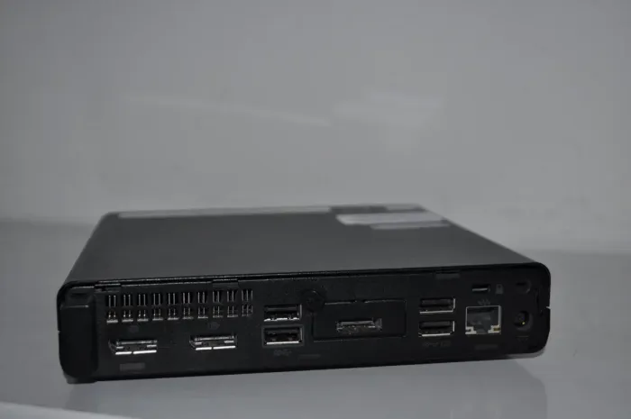 Неттоп HP ProDesk 600 G4 Desktop Mini USFF / Intel Core i3-8100T (4 ядра по 3.1 GHz) / 8 GB DDR4 / 128 GB SSD M.2 / Intel UHD Graphics 630 / Wi-Fi / Bluetooth / Windows 11 Pro б/в - зображення 8