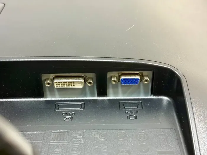 Монітор BenQ G2420HDBL/24" (1920x1080) TN/VGA, DVI/VESA 100x100 + Кабель живлення б/в - зображення 5