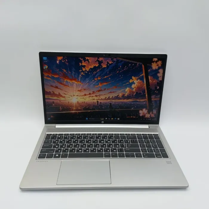 Ноутбук HP ProBook 455 G9 / 15.6" (1920x1080) IPS / AMD Ryzen 5 5625U (6 (12) ядер по 2.3 - 4.3 GHz) / 16 GB DDR4 / 512 GB SSD / AMD Radeon Vega Graphics / WebCam б/в - зображення 2
