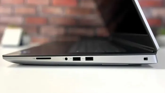 Мобільна робоча станція Dell Precision 7760 / 17.3" (1920x1080) IPS / Intel Core i9-11950H (8 (16) ядер по 2.6 - 5.0 GHz) / 64 GB DDR4 / 1000 GB SSD M.2 / nVidia RTX A5000, 16 GB GDDR6, 256-bit / WebCam б/в - зображення 6