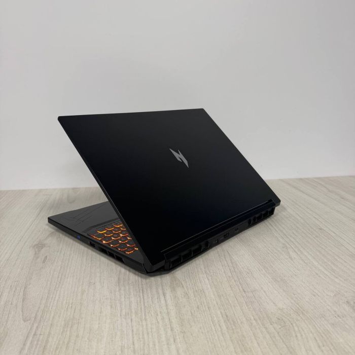 Ігровий ноутбук Б-класу Acer Nitro V16 ANV16-41 / 16" (1920x1200) IPS / AMD Ryzen 5 8645HS (6 (12) ядер по 4,3 - 5,0 ГГц) / 16 ГБ DDR5 / 512 ГБ SSD / nVidia GeForce RTX 4060, 8 ГБ GDDR6, 128-біт / WebCam б/в - изображение 7