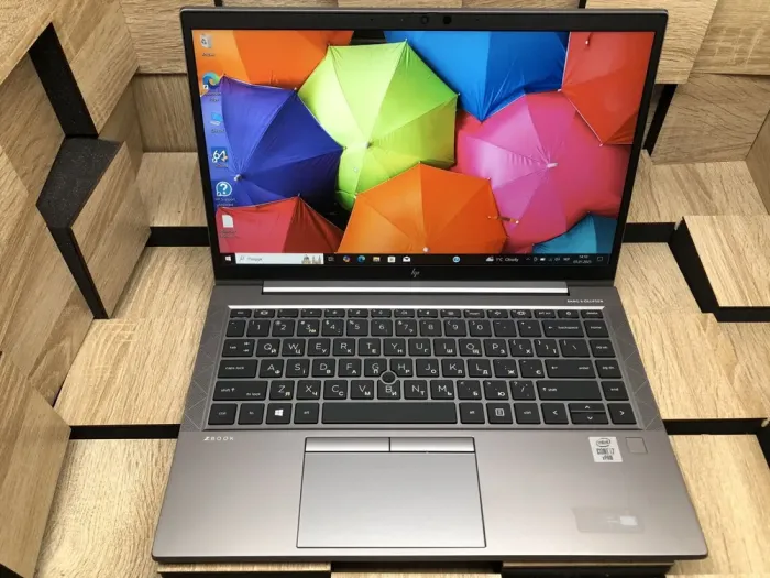 Мобільна робоча станція Б-клас HP ZBook Firefly 14 G7 / 14" (1920x1080) IPS / Intel Core i7-10610U (4 (8) ядра по 1.8 - 4.9 GHz) / 16 GB DDR4 / 256 GB SSD M.2 / Intel UHD Graphics / WebCam б/в - зображення 2