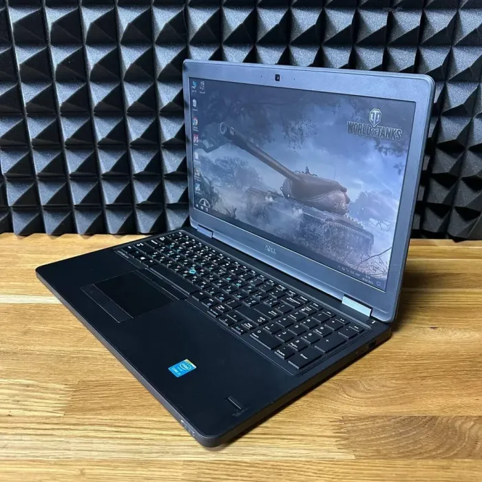 Ноутбук Dell Latitude E5550 / 15.6" (1366x768) TN / Intel Core i3-5010U (2 (4) ядра по 2.1 GHz) / 8 GB DDR3 / 128 GB SSD / Intel HD Graphics 5500 / WebCam б/в - зображення 4