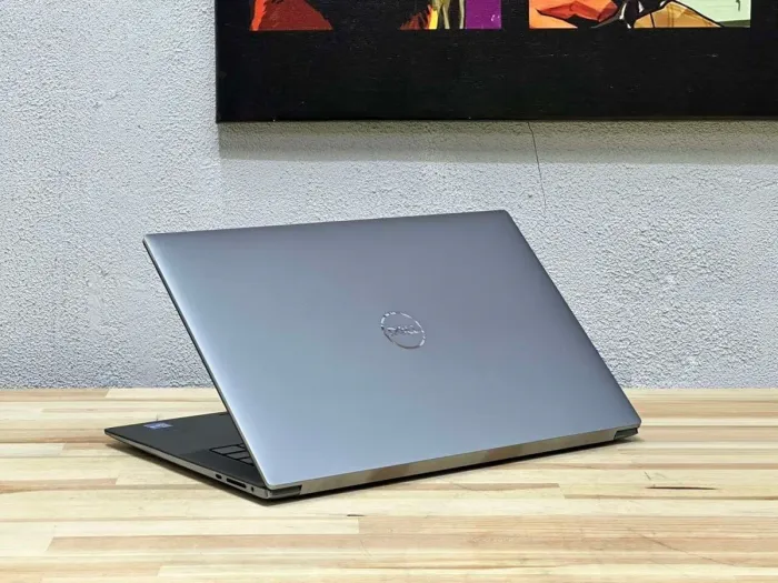 Мобільна робоча станція Dell Precision 5560 / 15.6" (3840x2400) IPS Touch / Intel Core i7-11850H (8 (16) ядер по 2.5 - 4.8 GHz) / 32 GB DDR4 / 512 GB SSD / nVidia Quadro T1200, 4 GB GDDR6, 128-bit / WebCam / Win 11 Pro б/в - зображення 7