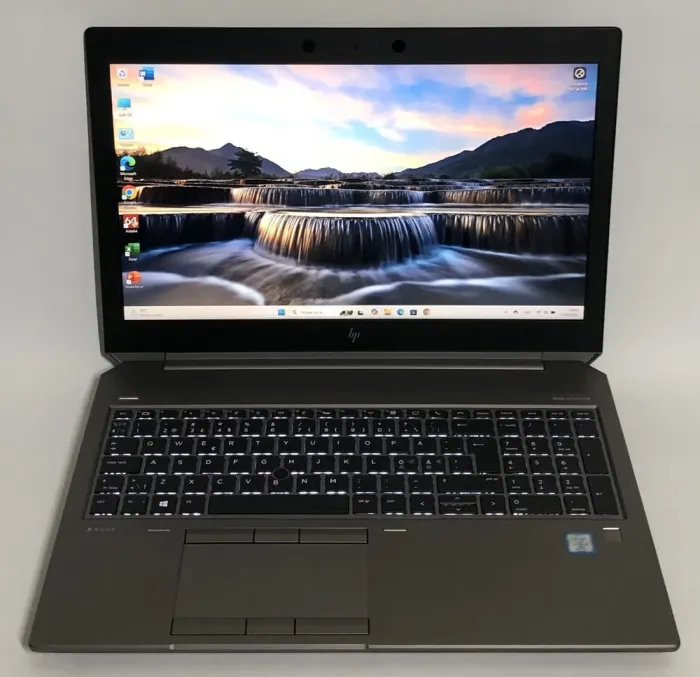 Мобільна робоча станція HP ZBook 15 G6 / 15,6" (1920x1080) IPS / Intel Core i7-9850H (6 (12) ядер по 2,6 - 4,6 ГГц) / 32 ГБ DDR4 / 512 ГБ SSD NVMe / nVidia Quadro T2000, 4 ГБ DDR5, 128-біт / WebCam / Win 11 Pro б/в - зображення 2