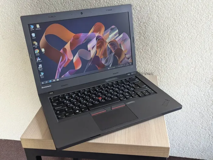 Ноутбук Б-клас Lenovo ThinkPad L450 / 14" (1366x768) TN / Intel Core i3-5005U (2 (4) ядра по 2.0 GHz) / 8 GB DDR3 / 128 GB SSD / Intel HD Graphics 5500 / WebCam б/в - зображення 3