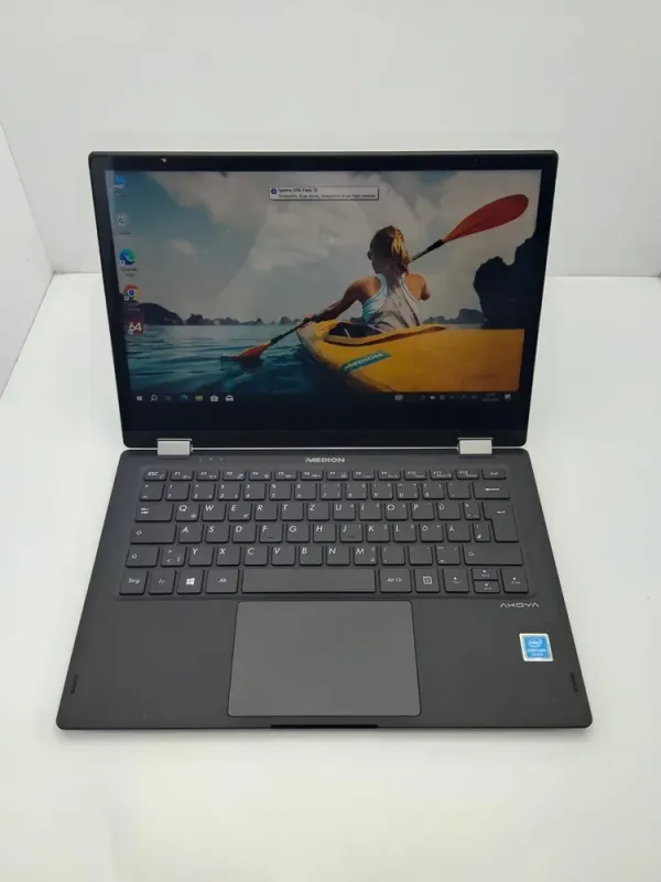 Ноутбук Medion E3222 / 13.3" (1366x768) TN / Intel Pentium Silver N5030 (4 ядра по 1.1 - 3.1 GHz) / 4 GB DDR3 / 120 GB SSD / Intel UHD Graphics 605 / WebCam / HDMI б/в - зображення 2