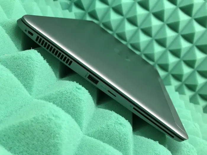 Ультрабук HP EliteBook Folio 1040 G1 / 14" TN / Core i7-4600U (2(4) ядра по 2.1-3.3 GHz) / 4GB DDR3 / 256GB SSD / HD Graphics 4400 / WebCam / DisplayPort б/в - зображення 7