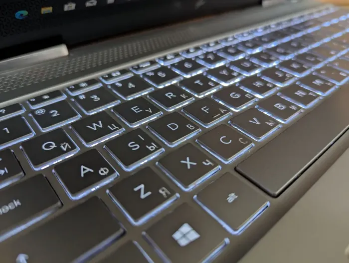 Ноутбук-трансформер Б-клас HP ENVY x360m 15m-bp011dx / 15.6" (1920x1080) IPS Touch / Intel Core i7-7500U (2 (4) ядра по 2.7 - 3.5 GHz) / 16 GB DDR4 / 480 GB SSD / Intel HD Graphics 620 / WebCam / Windows 10 б/в - зображення 7