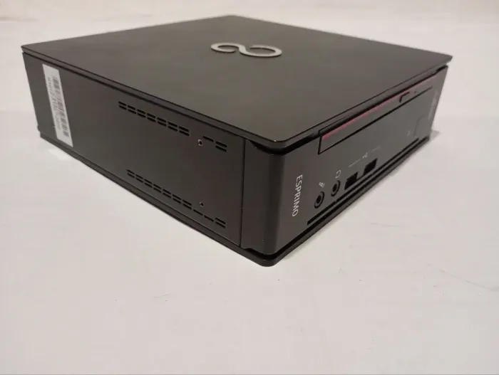 Неттоп Fujitsu Esprimo Q956 USFF / Intel Core i5-6500T (4 ядра по 2.5 - 3.1 GHz) / 8 GB DDR4 / 256 GB SSD / Intel HD Graphics 530 / Wi-Fi б/в - зображення 3