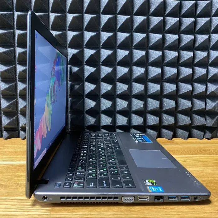 Ноутбук Asus X550J / 15.6" (1920x1080) TN / Intel Core i7-4720HQ (4 (8) ядра по 2.6 - 3.6 GHz) / 12 GB DDR3 / 128 GB SSD / nVidia GeForce GTX 950M, 4 GB GDDR3, 128-bit / WebCam / DVD-ROM б/в - зображення 5