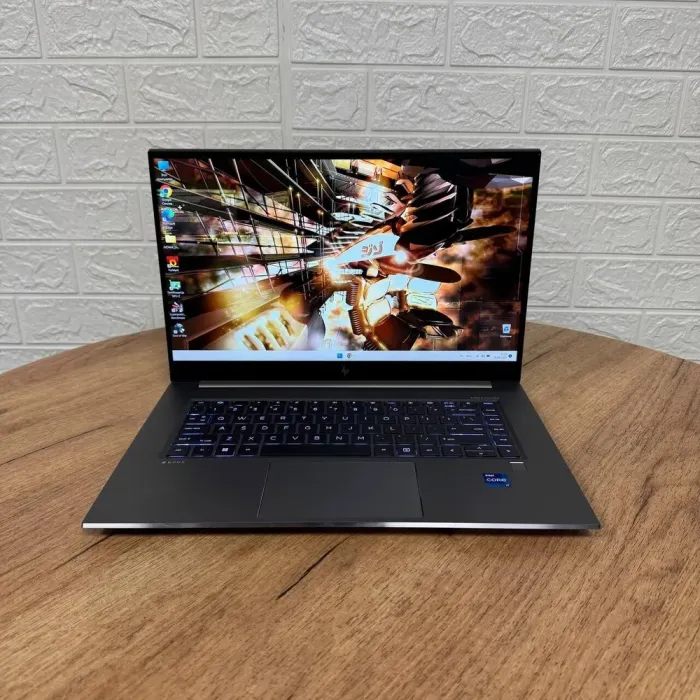 Мобільна робоча станція Б-клас HP ZBook Studio 15 G8 / 15.6" (1920x1080) IPS / Intel Core i7-11800H (8 (16) ядер по 2.3 - 4.6 GHz) / 32 GB DDR4 / 512 GB SSD / nVidia Quadro T1200, 4 GB GDDR6, 128-bit / WebCam б/в - зображення 2