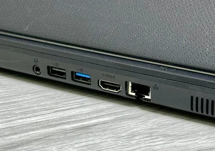 Ноутбук Б-клас Acer Aspire ES1-512 / 15.6" (1366x768) TN / Intel Pentium N3540 (4 ядра по 2.16 - 2.66 GHz) / 8 GB DDR3 / 120 GB SSD / Intel HD Graphics / WebCam / DVD-RW / Win 10 Home б/в - зображення 7