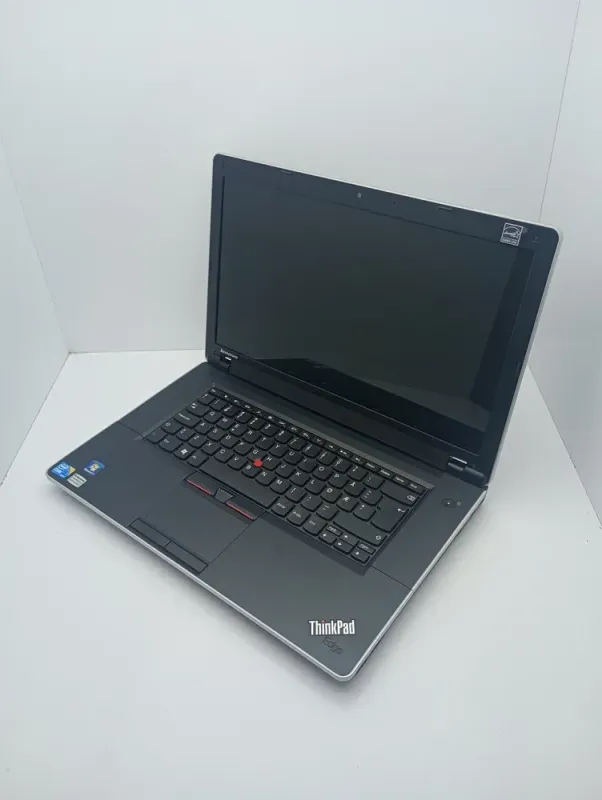 Ноутбук Lenovo ThinkPad Edge 15 / 15.6" (1366x768) TN / Intel Core i3-380M (2(4) ядра по 2.53 GHz) / 6 GB DDR3 / 320 GB HDD / Intel HD Graphics / WebCam б/в - зображення 4