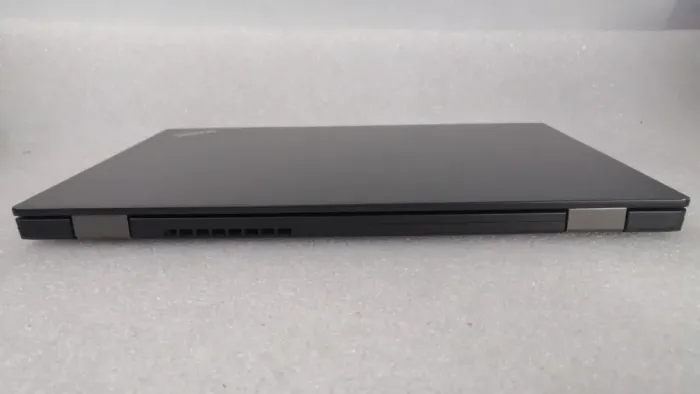 Ультрабук Lenovo ThinkPad L380 / 13.3" (1920x1080) IPS / Intel Core i3-8130U (2 (4) ядра по 2.2 - 3.4 GHz) / 8 GB DDR4 / 256 GB SSD / Intel UHD Graphics 620 / WebCam / Fingerprint / Windows 10 Pro б/в - зображення 7