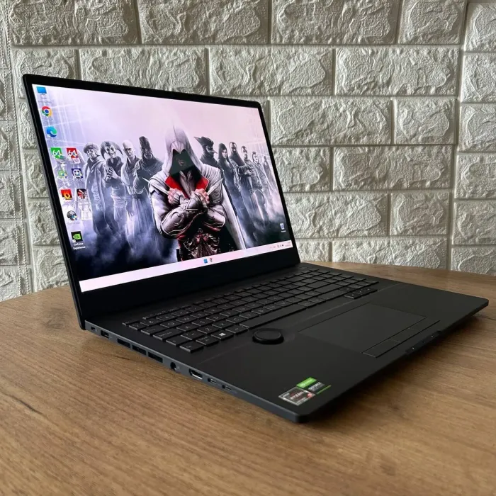 Ігровий ноутбук Asus ProArt Studiobook H5600QM / 16" (3840x2400) OLED / AMD Ryzen 9 5900HX (8 (16) ядер по 3.3 - 4.6 GHz) / 32 GB DDR4 / 1000 GB SSD NVMe / nVidia GeForce RTX 3060, 6 GB GDDR6, 192-bit / WebCam б/в - зображення 4