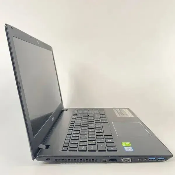 Ноутбук Б-клас Acer Aspire E5-576G / 15.6" (1366x768) TN / Intel Core i5-8250U (4 (8) ядра по 1.6 - 3.4 GHz) / 16 GB DDR3 / 512 GB SSD / nVidia GeForce MX150, 2 GB GDDR5, 64-bit / WebCam / HDMI б/в - зображення 4