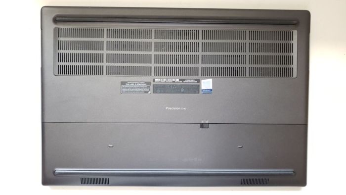 Ноутбук Dell Precision 7740 / 17.3" (1600x900) TN / Intel Core i5-9400H (4 (8) ядра по 2.5 - 4.3 GHz) / 16 GB DDR4 / 128 GB SSD + 1000 GB HDD / Intel UHD Graphics 630 / WebCam / Win 10 Pro б/в - зображення 8