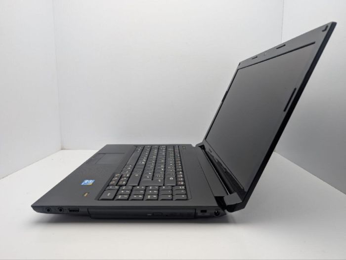Ноутбук Lenovo B560 / 15.6" (1366x768) TN / Intel Core i3-380M (2 (4) ядра по 2.5 GHz) / 6 GB DDR3 / 320 GB HDD / Intel HD Graphics / WebCam / DVD-ROM б/в - зображення 5