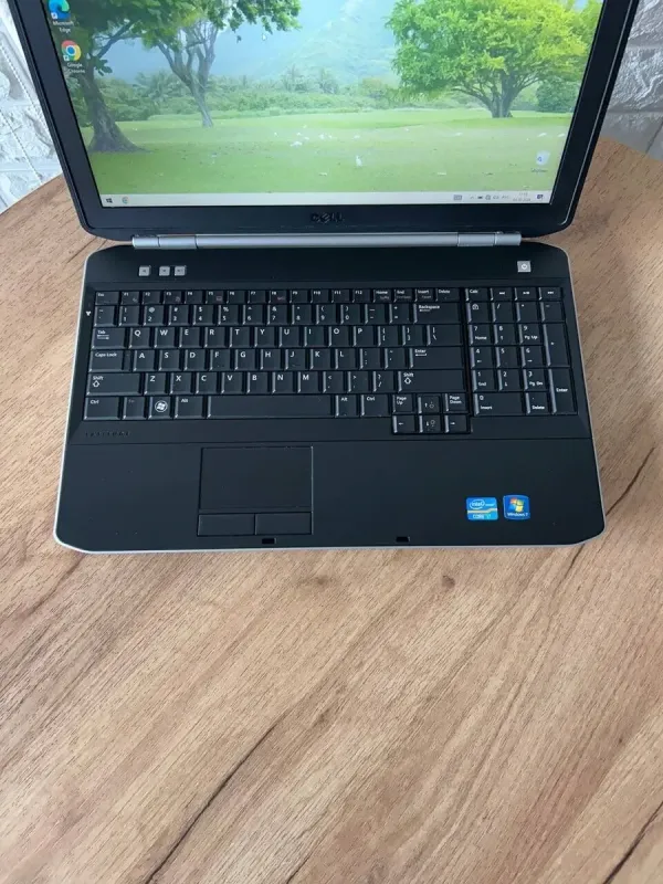 Ноутбук Б-клас Dell Latitude E5520 / 15.6" (1366x768) TN / Intel Core i7-2640M (2 (4) ядра по 2.8 - 3.5 GHz) / 4 GB DDR3 / 500 GB HDD / Intel HD Graphics 3000 / WebCam / DVD-RW б/в - зображення 7
