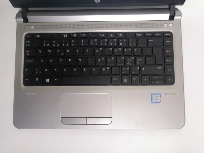 Ноутбук HP ProBook 430 G3 / 13.3" (1366x768) TN / Intel Core i3-6100U (2 (4) ядра по 2.3 GHz) / 8 GB DDR4 / 120 GB SSD / Intel HD Graphics 520 / WebCam / Windows 10 Home б/в - зображення 3