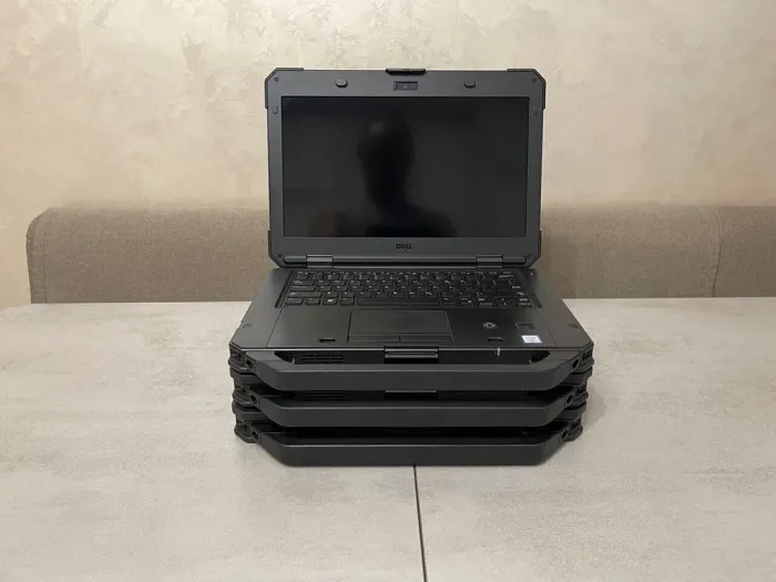 Захищений ноутбук Dell Latitude 5420 Rugged / 14" (1920x1080) IPS Touch / Intel Core i5-8350U (4 (8) ядра по 1.7 - 3.6 GHz) / 16 GB DDR4 / 256 GB SSD M.2 / Intel UHD Graphics 620 / WebCam / Стилус / Два АКБ б/в - зображення 3